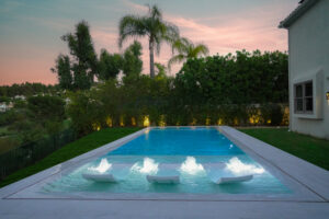Custom Zero-Edge Pool Design and Construction | LAX Home Inc
